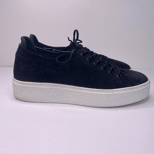 SET by Seychelles Sneakers size 9